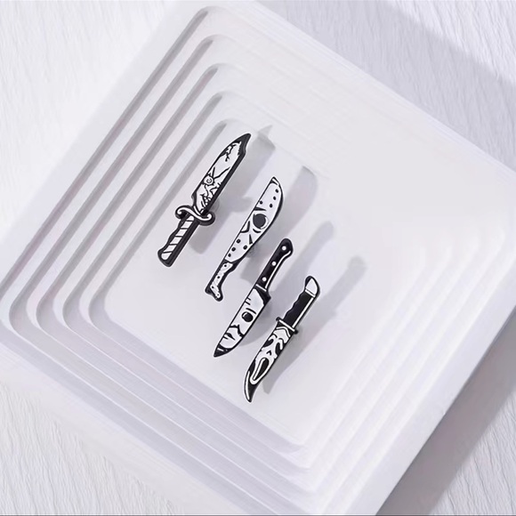 Horror movie pins brooches chucky scream Jason NEW gift halloween - Picture 5 of 7